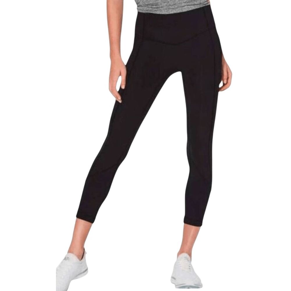 LULULEMON ATHLETICA All The Right Places Crop 23' Size 4